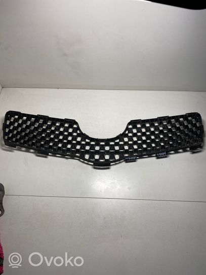 Toyota Yaris Grille calandre supérieure de pare-chocs avant 