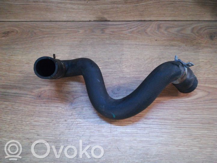3M5H8286BJ Ford Focus Tuyau de liquide de refroidissement moteur, 10.00 € OVOKO