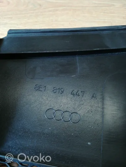 Audi A4 S4 B6 8E 8H Garniture d'essuie-glace 8E1819447A