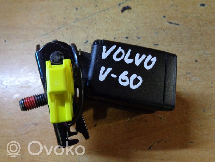 Volvo V60 Klamra środkowego pasa bezpieczeństwa fotela tylnego 31250658