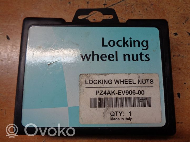 Toyota Auris E180 Nuts/bolts PZ4AKEV90600