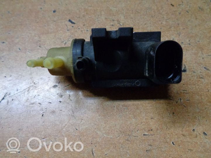 Volkswagen Caddy Turbo solenoid valve 1K0906627A