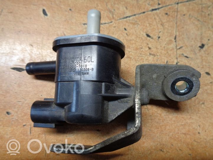 Toyota Auris E180 Turboahtimen magneettiventtiili 90910T0001