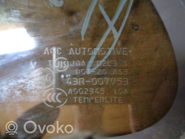 Mitsubishi ASX Sānu stikls virsbūves vidusdaļā 43R007953