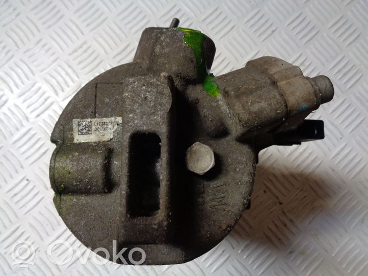 Volkswagen Up Air conditioning (A/C) compressor (pump) 1S0820803B