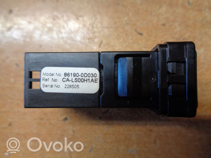 Toyota Yaris Gniazdo / Złącze USB 861900D030