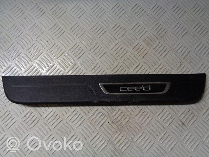 KIA Ceed Listwa progowa przednia 85872A2051