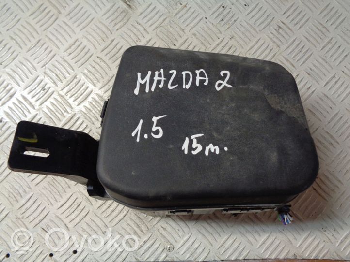 Mazda 2 Skrzynka bezpieczników / Komplet D09W66767