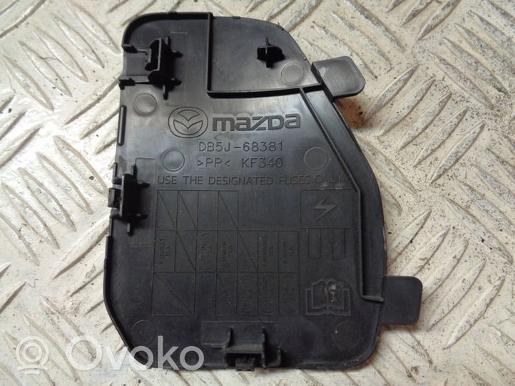 Mazda 2 Inny element deski rozdzielczej DB5J68381