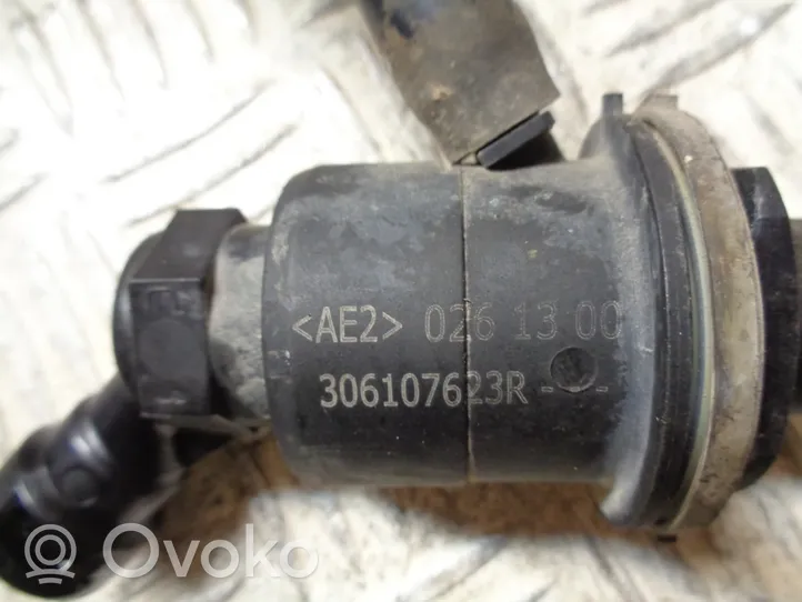 Dacia Duster Główny cylinder sprzęgła 306107623R