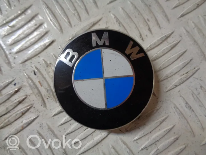 BMW 3 E90 E91 Logo, emblème, badge F010000078