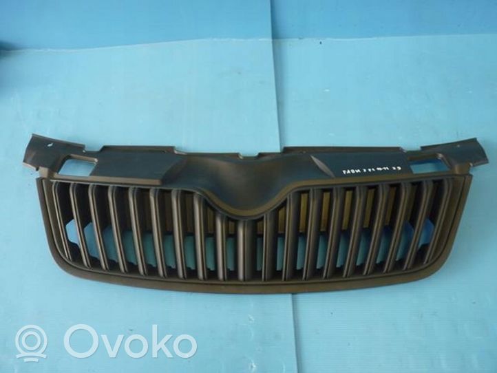 Skoda Fabia Mk2 (5J) Maskownica / Grill / Atrapa górna chłodnicy 5j0853868b