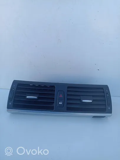 BMW X6 E71 Centrālais gaisa ventilācijas režģis 14A031