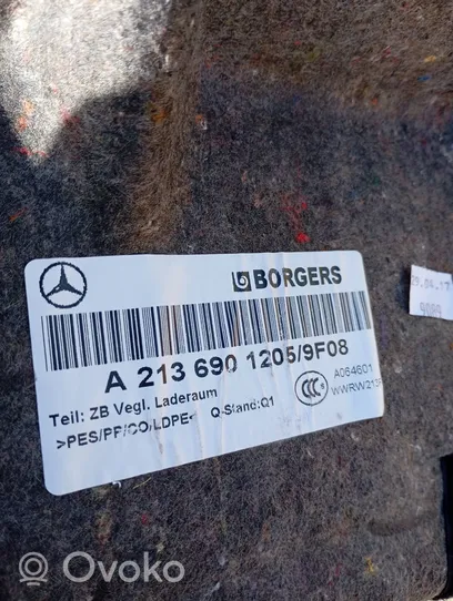 Mercedes-Benz E W213 Wykładzina bagażnika A2136901205