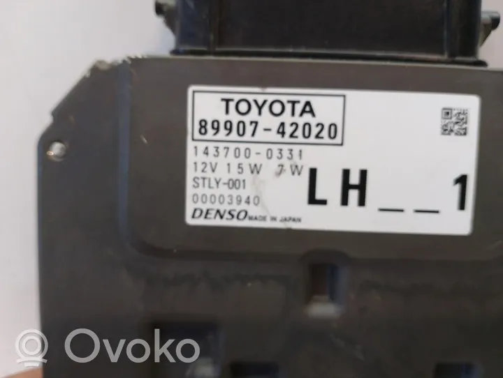 Toyota RAV 4 (XA40) Xenon-valojen ohjainlaite/moduuli 8990742020