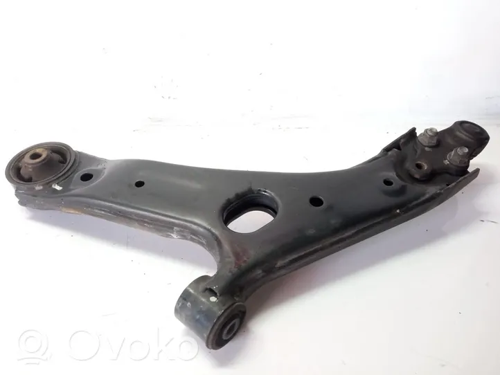 Hyundai ix35 Braccio di controllo sospensione anteriore 545012Y500