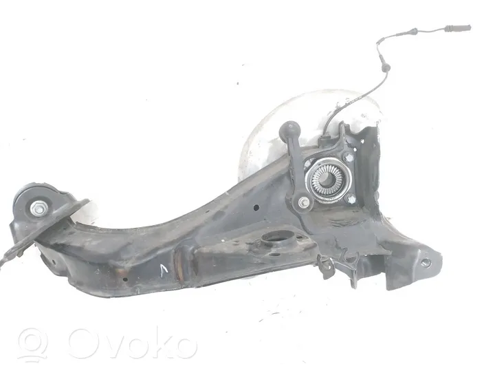 Mini Clubman F54 Zwrotnica koła tylnego 33306898964