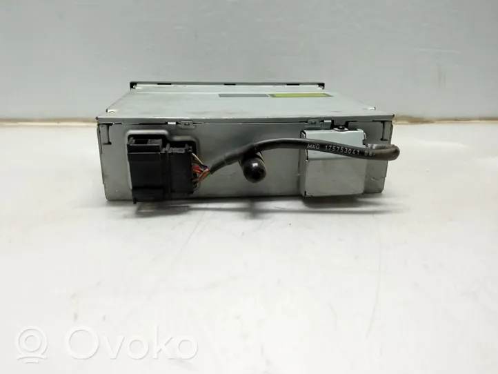 Volkswagen Golf V Panel / Radioodtwarzacz CD/DVD/GPS 1K0035110