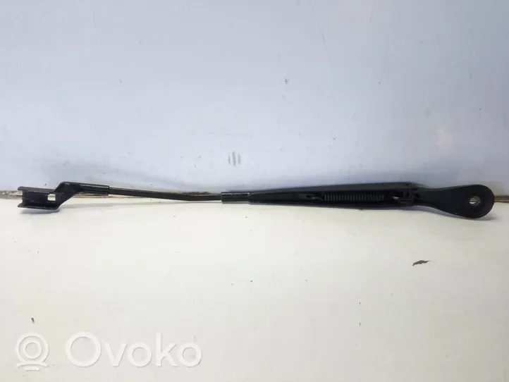 BMW 2 F46 Ramię wycieraczki szyby przedniej / czołowej 61619464503