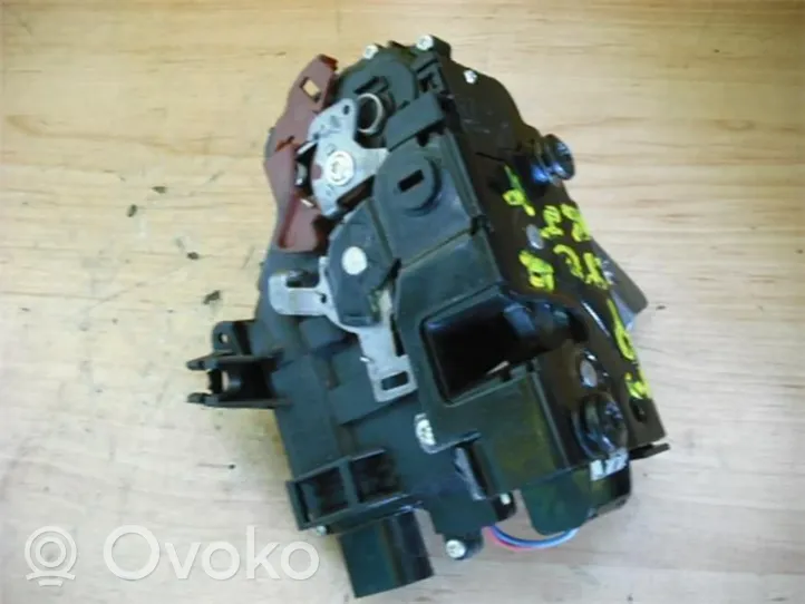 Audi A4 S4 B8 8K Rear door soft close latching motor 8E0839016C