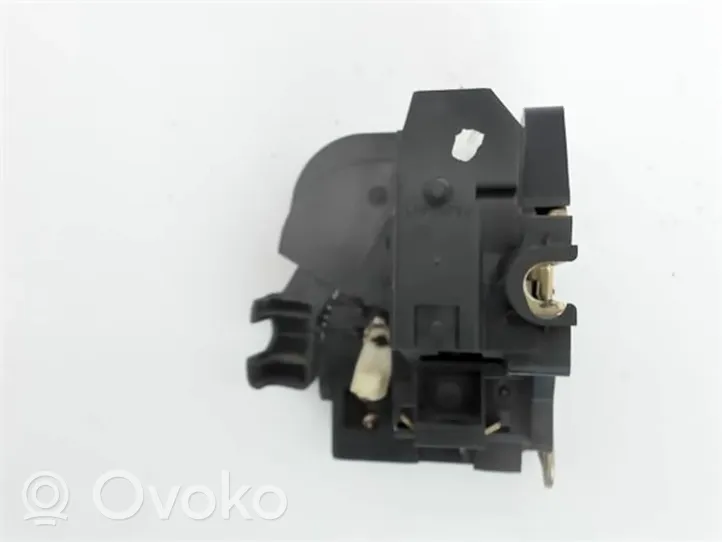 Renault Scenic I Front door lock 7701473172