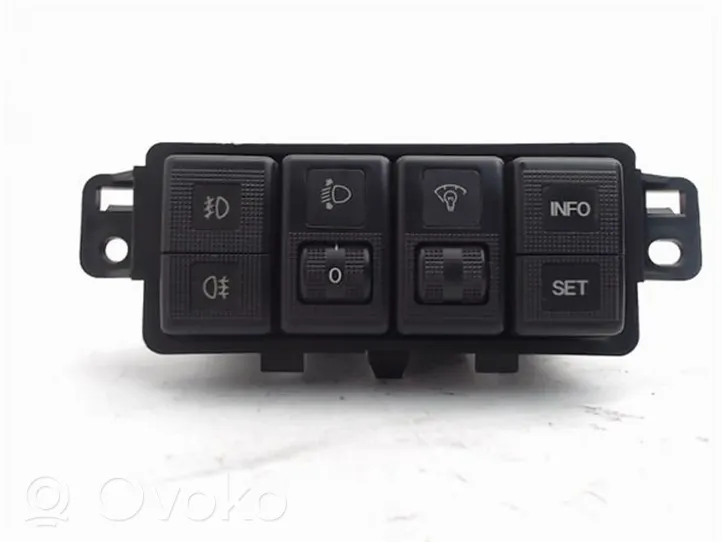 Mazda MPV II LW Autres commutateurs / boutons / leviers 