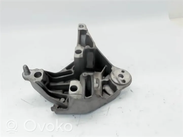 Nissan Kubistar Supporto di montaggio del motore 101849