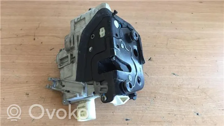 Audi A4 S4 B8 8K Motorino serratura porta anteriore 8E1837016AA