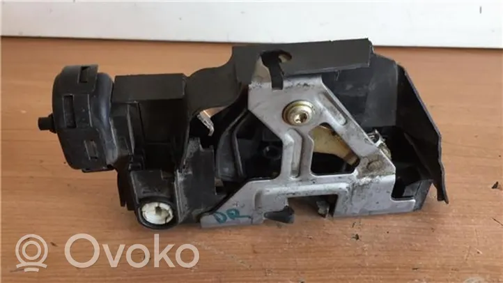 Mercedes-Benz A W168 Moteur de verrouillage porte avant 