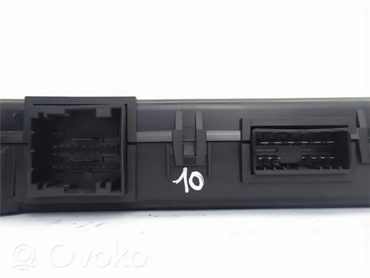 Fiat Stilo Oven keskuslukituksen ohjausyksikön moduuli 46784224