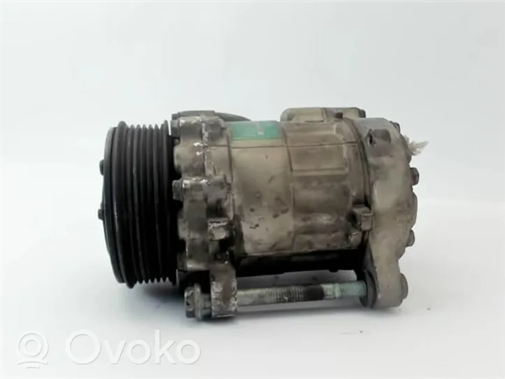 Volkswagen Polo II 86C 2F Ilmastointilaitteen kompressorin pumppu (A/C) 6N0820803A