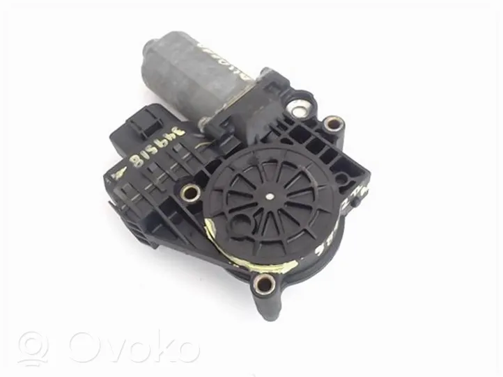 Audi A6 Allroad C5 Takaoven ikkunan nostomoottori 4B0959802B