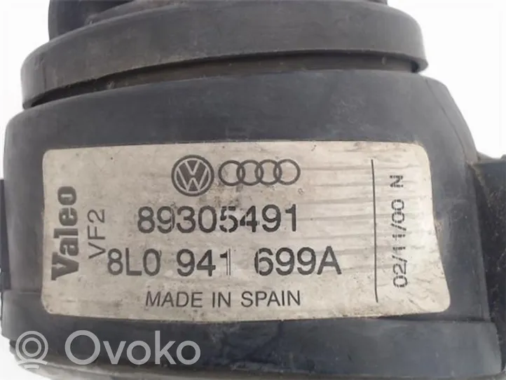 Audi A2 Fendinebbia anteriore 8L0941699A