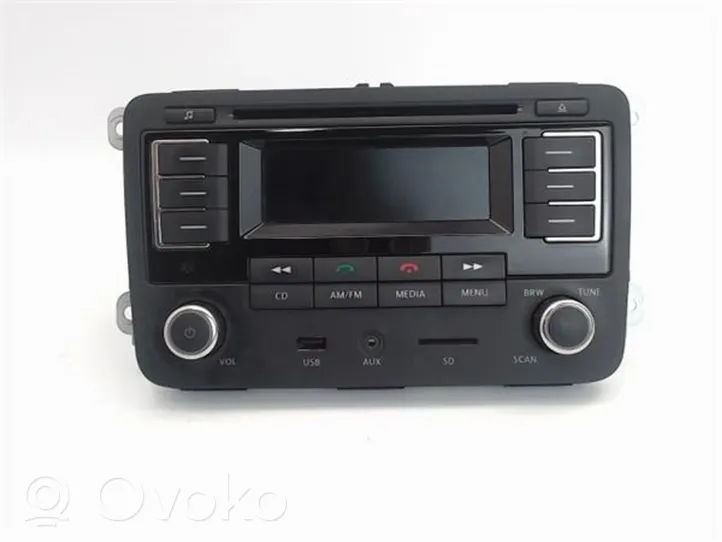 Volkswagen Polo V 6R Unité principale radio / CD / DVD / GPS 6Q0051228C