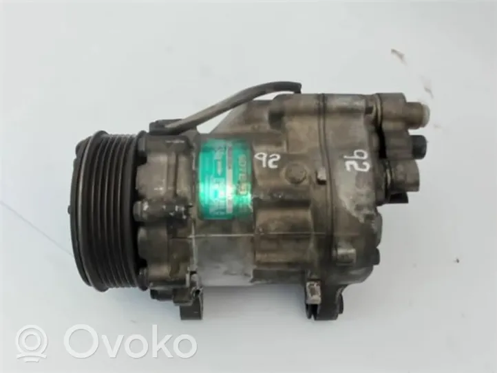 Volkswagen Golf III Compressore aria condizionata (A/C) (pompa) 6N0820803A