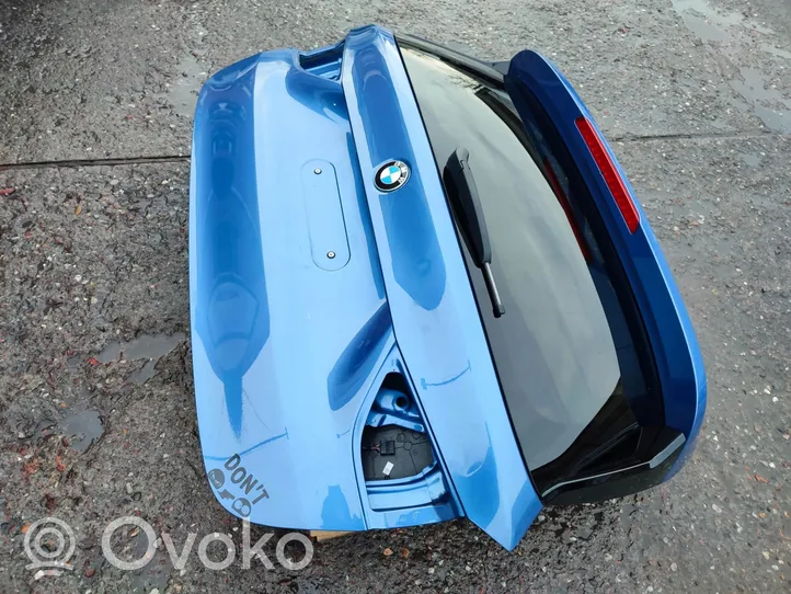 BMW 2 F46 Tylna klapa bagażnika 