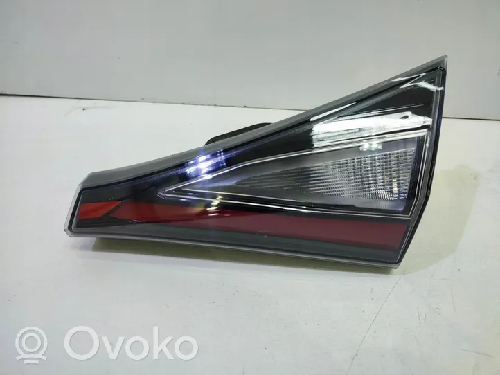 Hyundai i30 Lampy tylnej klapy bagażnika 92404-CO000