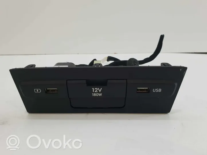 Hyundai i20 (BC3 BI3) Connecteur/prise USB 96125-Q0020