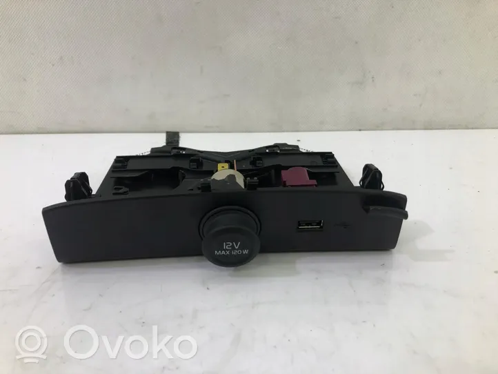 Volvo XC40 Altri elementi della console centrale (tunnel) 31469019