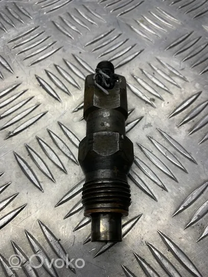 Renault Megane I Injecteur de carburant 6735401D