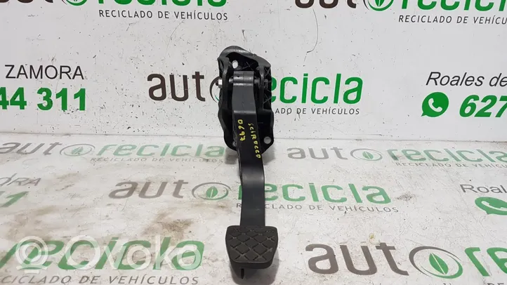 Volkswagen Scirocco Pedale della frizione 1K1721059