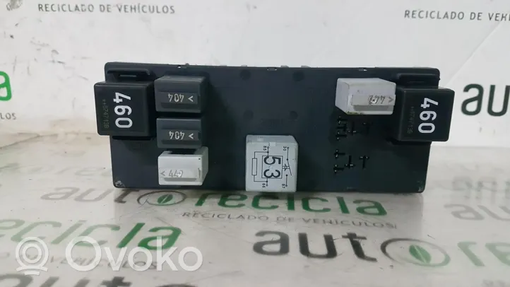 Volkswagen PASSAT Fuse module 