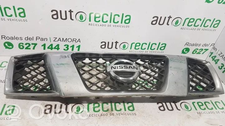 Nissan Navara Grille de calandre avant 