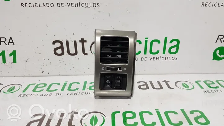 Nissan Patrol Y61 Griglia di ventilazione centrale cruscotto 68761VD300