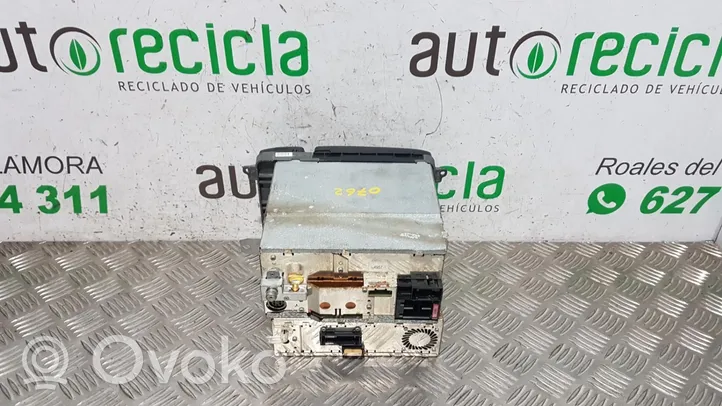 Mercedes-Benz S W220 Panel / Radioodtwarzacz CD/DVD/GPS A2208207126