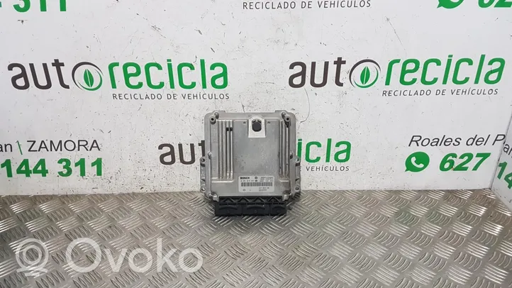 Renault Sandero I Calculateur moteur ECU 0281019457