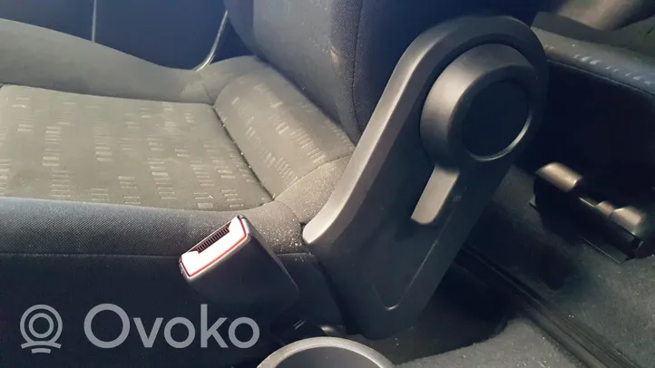 Mitsubishi Colt Sēdekļu komplekts 