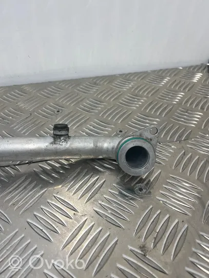 Audi A8 S8 D3 4E Engine coolant pipe/hose 079121481