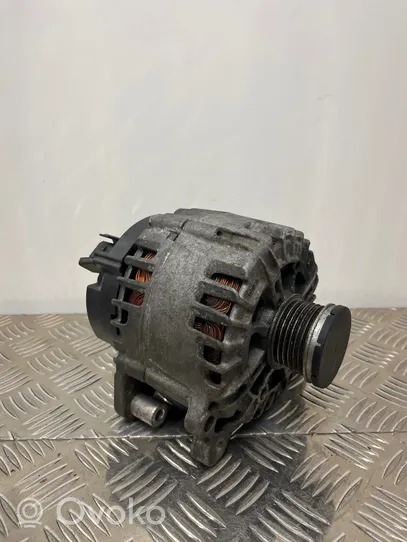 Volkswagen Golf VI Generatore/alternatore 03C903025D