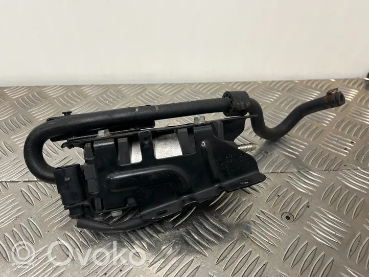 Audi A3 S3 8P Polttoaineen ruiskutuksen suurpainepumppu 1K0127023N